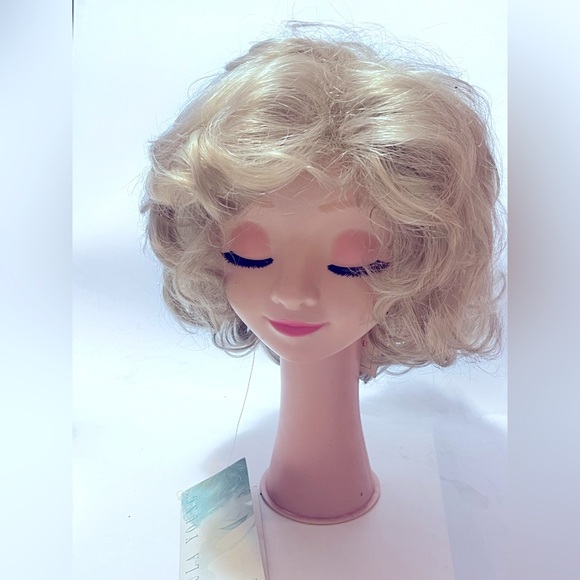 Paula Young Wig ALLURE A5510 A Loose Cutls Blonde Hair Wig - Picture 5 of 7